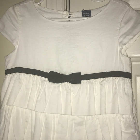 Baby Gap White Ruffle Dress, 5T - Picture 2 of 5